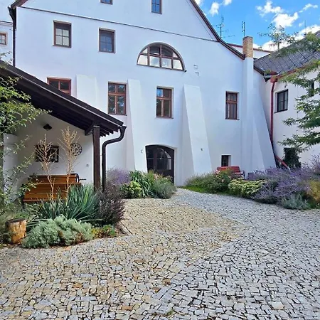 Apartman Na Trojmezí, Markéta *